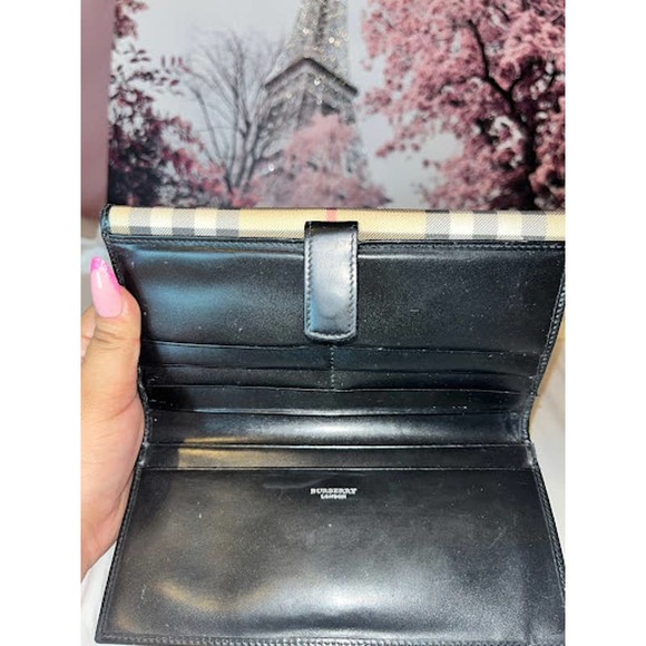Burberry Original Wallet - Picture 7 of 9